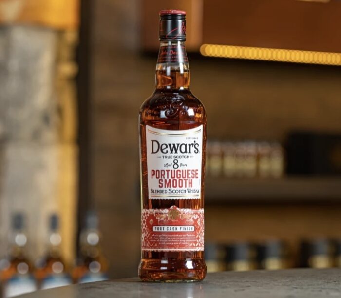 Bundle: Dewars Portuguese Smooth 8y Port Cask Finish 750ml 40% - Image 3