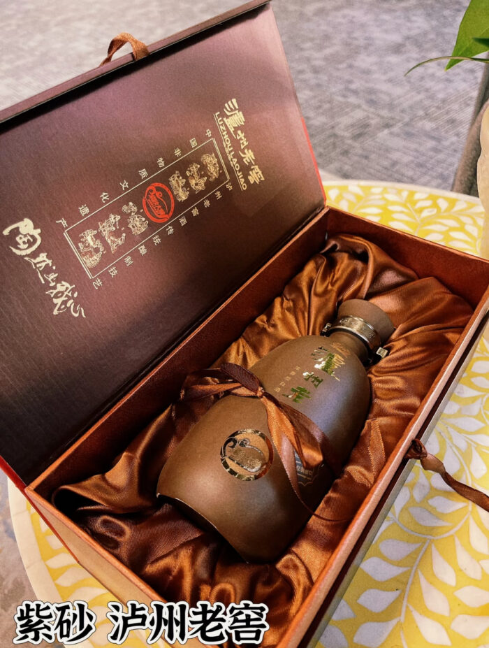 LU ZHOU LAO JIAO 泸州老窖紫砂大曲500ml 52% （浓香型高粱白酒） - Image 6